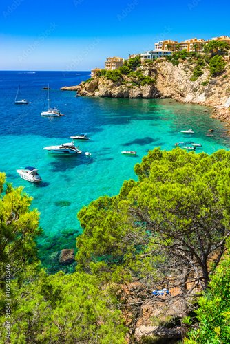 Jalousie-Rollo - Majorca Spain Mediterranean Sea Coast bay with boats at Santa Ponsa (von vulcanus)