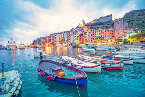 Jalousie-Rollo - Mystic landscape of the harbor with colorful houses and the boats in Porto Venero, Italy, Liguria in the evening in the light of lanterns (von anko_ter)